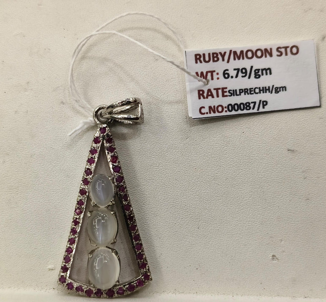 6.79/GM RUBY/MOON STONE (2750)