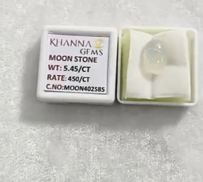 5.25/CT Moon Stone with Govt. Lab Certificate
