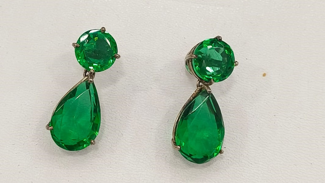 19.20/GM ONYX SILVER EAR RING (525)