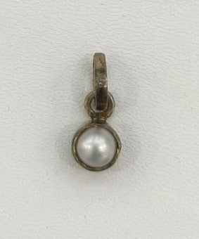 2.90/GM PEARL PENDANT (525)