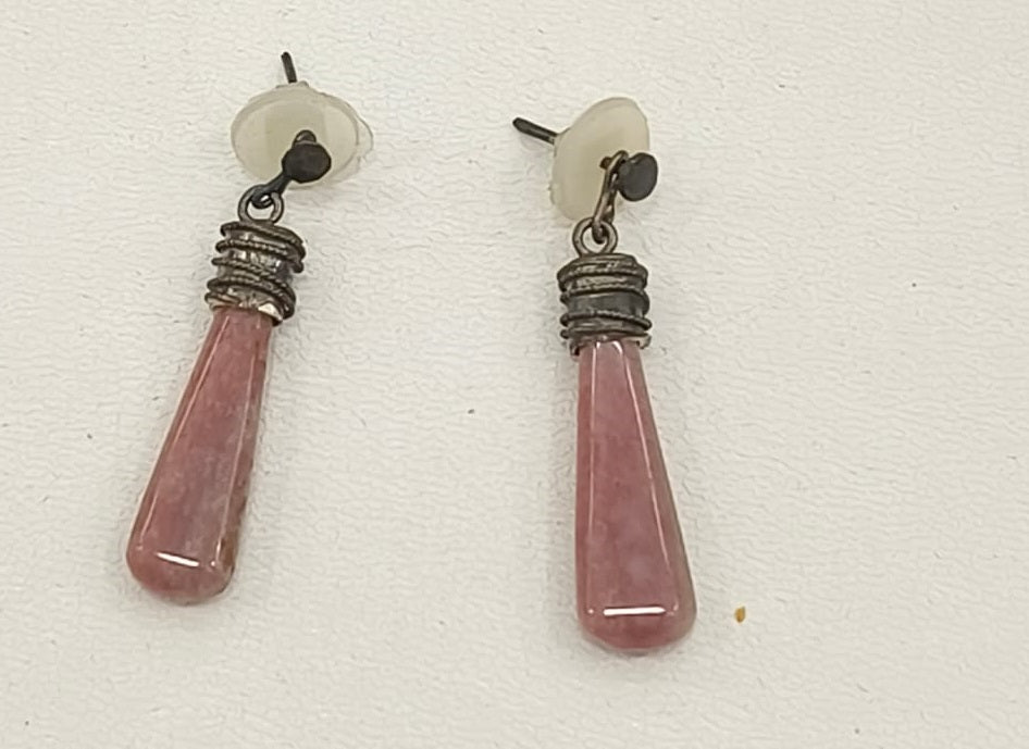 7.70/GM ROSE QUARTZ RAJWARA SILVER EAR RING (525)