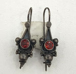 Load image into Gallery viewer, 5.00/GM SILVER RAJWARA GARNET EAR RI (525)