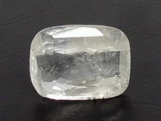 3.77/CT WHITE SAPPHIRE (WHITE PUKHRAJ)