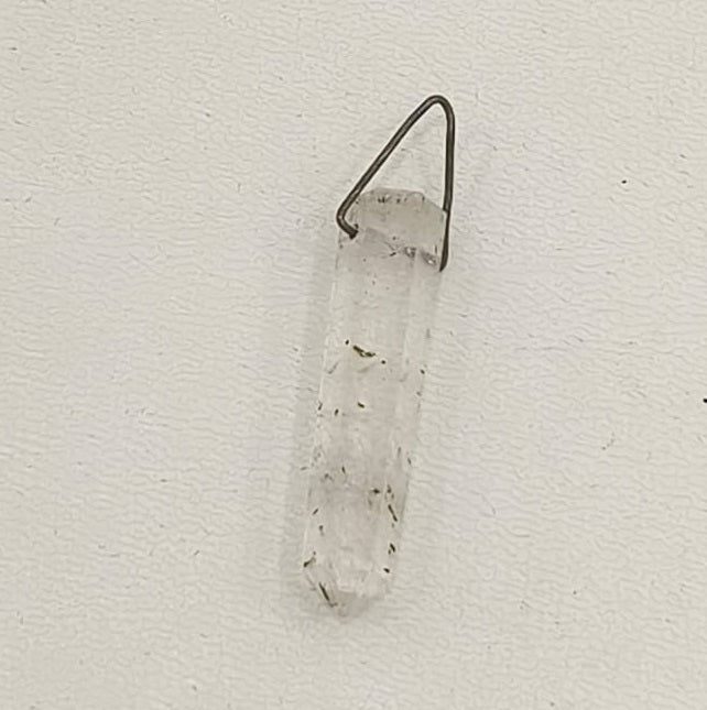 5.30/GM WHITE QUARTZ SIVER PENDANT (525)