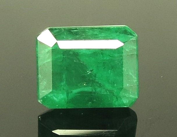 4.94/CT Natural Emerald Stone With Govt. Lab Certificate (12210)