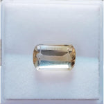 Load image into Gallery viewer, 3.20/CT Natural Goldan Topaz Gemstone