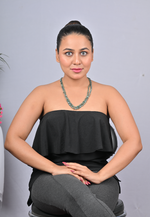 Load image into Gallery viewer, 30.4/GM TWO LAYER EMERALD BEADS MALA (600)