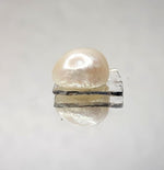 Load image into Gallery viewer, 4.50/CT Keshi Pearl