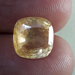 Load image into Gallery viewer, 4.08/CT Natural yellow sapphire with Govt Lab Certificate-YELSA9A