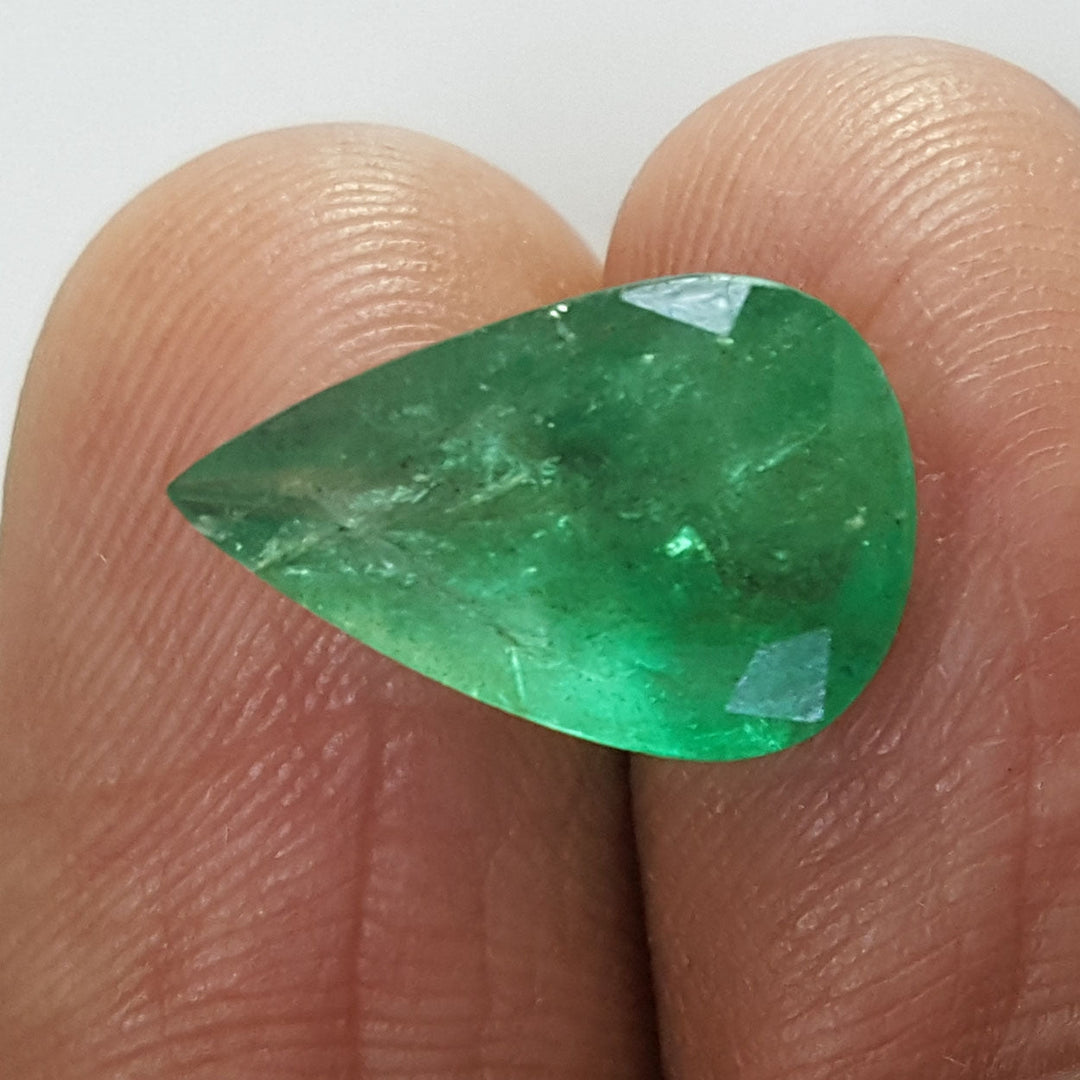5.01/CT Natural Emerald Stone With Govt. Lab Certificate (23310)